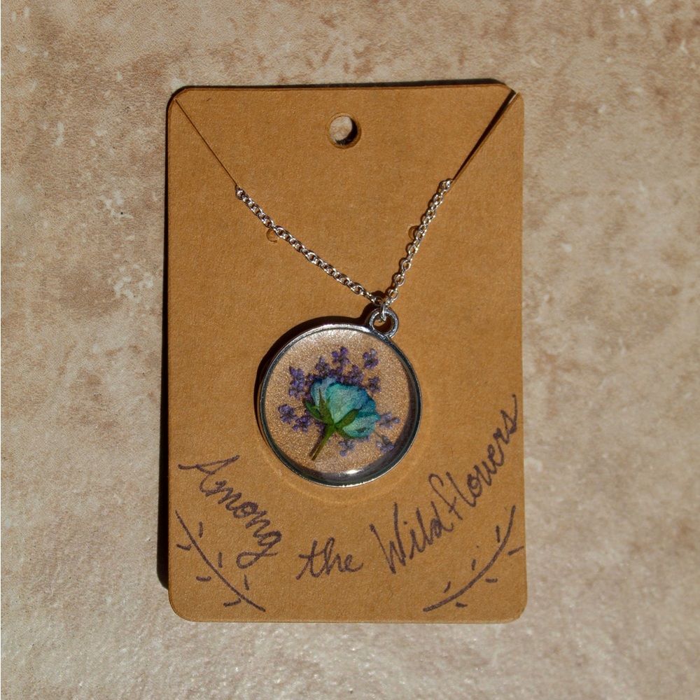 TURQUOISE ROSE & PURPLE QUEEN ANNE'S LACE NECKLACE